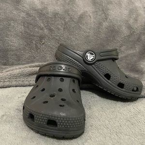 Unisex Infant Crocs size 6 Infant